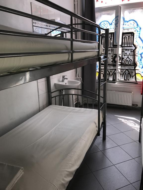Jacobs Inn Hostel Párizs Kültér fotó